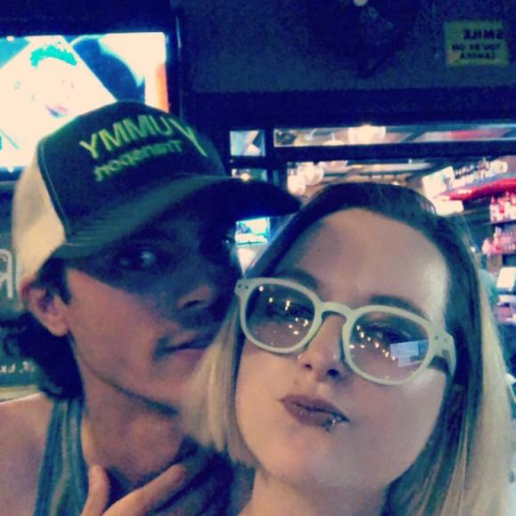 Meet your Posher, Ally - Picture 1 of 1